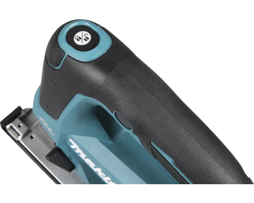 Detailný pohľad na priamočiaru pílu Makita s aretačným tlačidlom