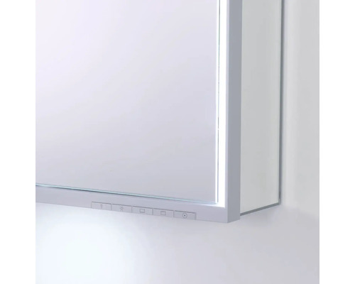 Zrkadlová skrinka s osvetlením a ovládacím panelom