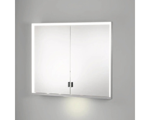 Osvetlená zrkadlová skrinka s dvomi dvierkami do kúpeľne.