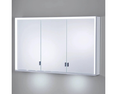 Zrkadlová skrinka s tromi dvierkami a osvetlením