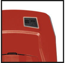 Detail ovládacích prvkov záhradného drviča so štartovacím a stop tlačidlom