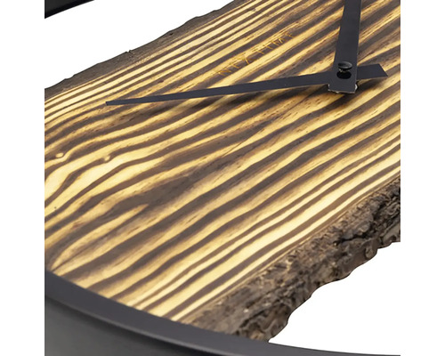 Drevené nástenné hodiny s ručičkami