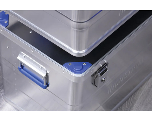 Stohovateľná hliníková prepravka s rohovou výstuhou a držadlom