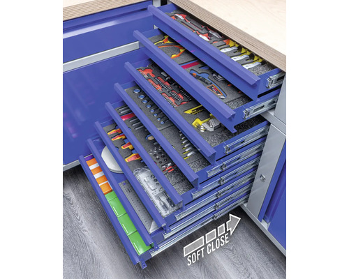 Pracovný stôl so zásuvkami a náradím