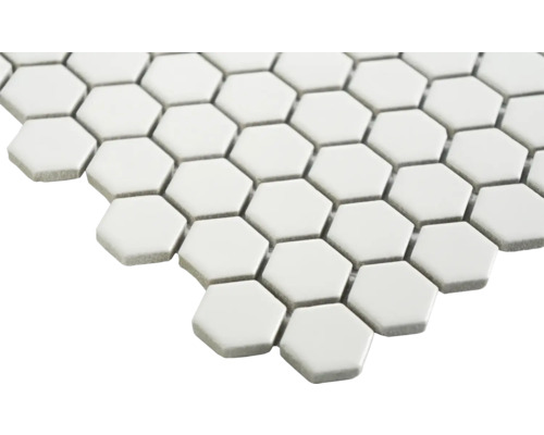 Mozaiková dlaždica so šesťuholníkovými prvkami