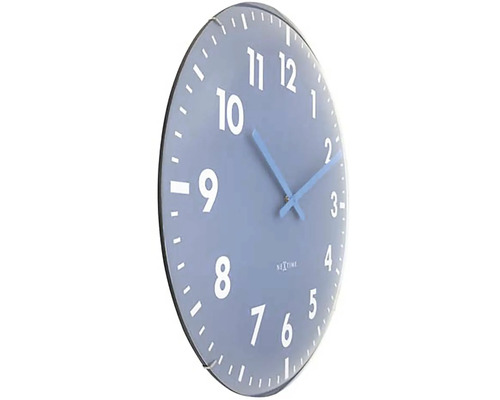 Okrúhle nástenné hodiny s ciferníkom