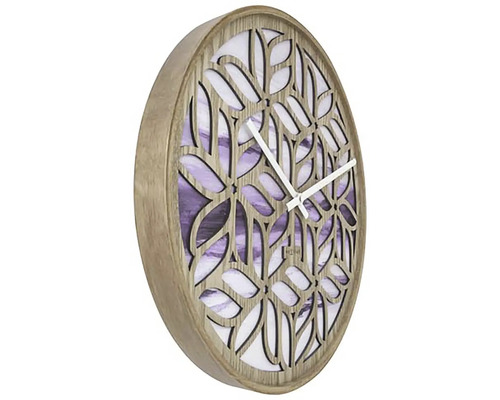 Okrúhle drevené nástenné hodiny s kvetinovým vzorom a ukazovateľom času