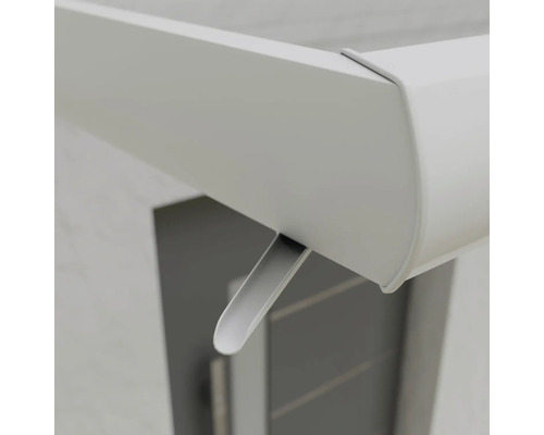 Detailný pohľad na odkvap s odtokovou rúrou