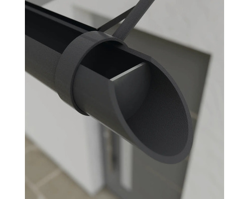 Detailný záber odkvapu s držiakom