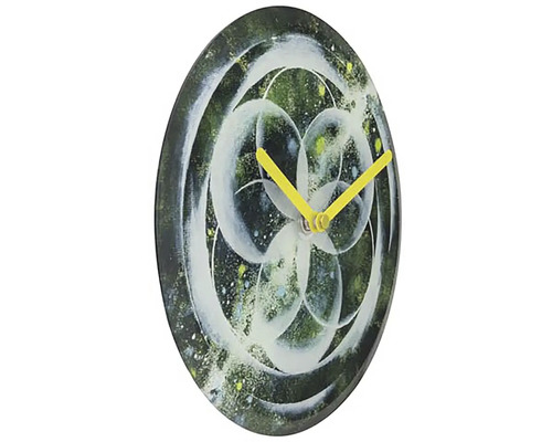 Dekoratívne nástenné hodiny s abstraktným vzorom a žltými ručičkami