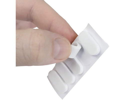 Samolepiace nábytkové klzáky s prstom