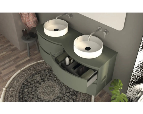 Dvojité umývadlo so skrinkou, okrúhle umývadlá na dosku a otvorená zásuvka v kúpeľni