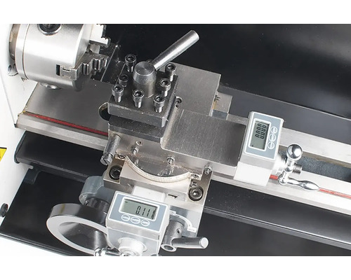 Sústruh s digitálnym displejom pre presné sústruženie