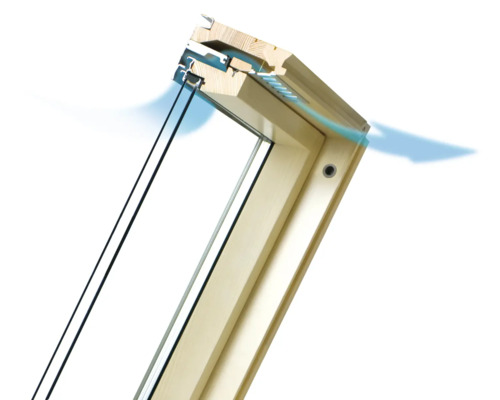 Strešné okno s dreveným rámom a funkciou ventilácie