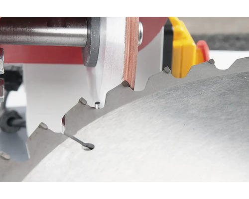 Brúsenie hrotu zuba kotúčovej píly brúsnym kotúčom