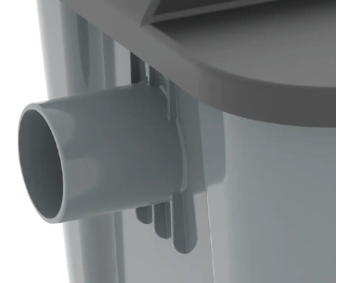 Detailný pohľad na sivú nádrž na odpadovú vodu s pripojovacím hrdlom