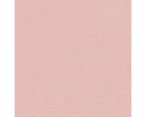 Detail ružovej textilnej tapety