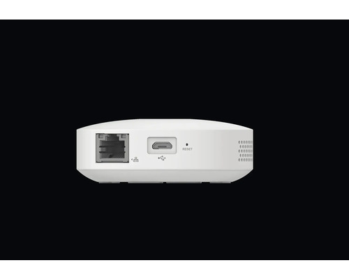 Zadná strana zosilňovača WiFi s ethernetovým portom, USB portom a resetovacím tlačidlom.