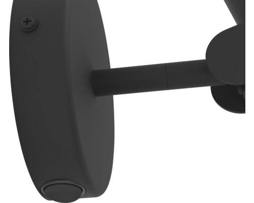 Detailný pohľad na čiernu lampu so skrutkou a upevňovacou tyčou