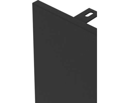 Detailný pohľad na čiernu dosku s montážnym držiakom