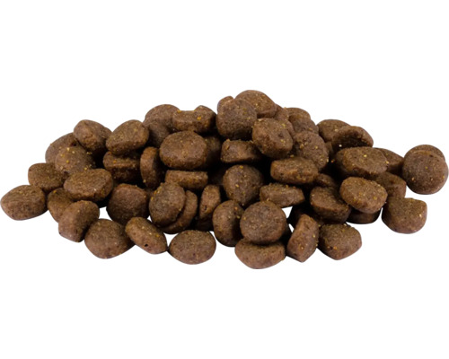 Hromada suchého krmiva pre psov