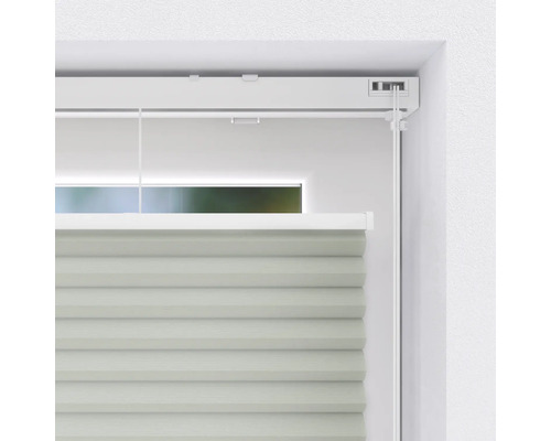 Detailný záber žalúzie v okne