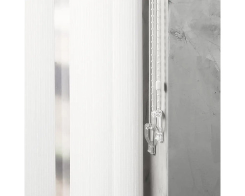 Lamelový záves s ovládacou retiazkou na okenné dekorácie