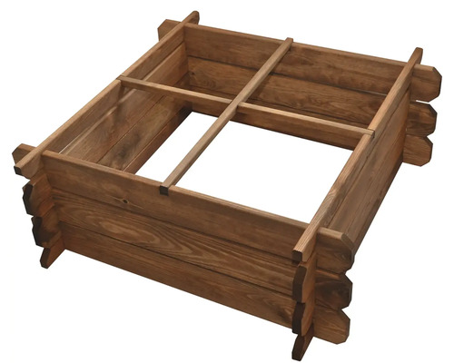 Drevený vyvýšený záhon s rozdelením