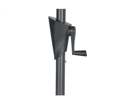 Detailný pohľad na kľuku na otváranie a zatváranie slnečníka.