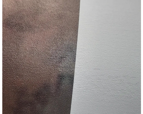 Vzor tapety s textilnou štruktúrou, jedna polovica jednofarebná, druhá polovica štruktúrovaná