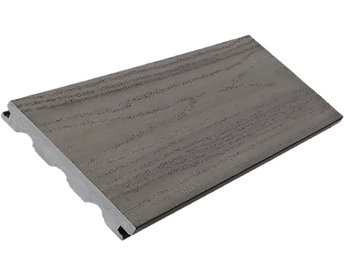 Terasa z drevoplastu