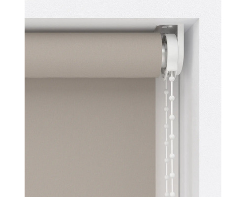 Okenná roleta s retiazkovým ovládaním na reguláciu svetla