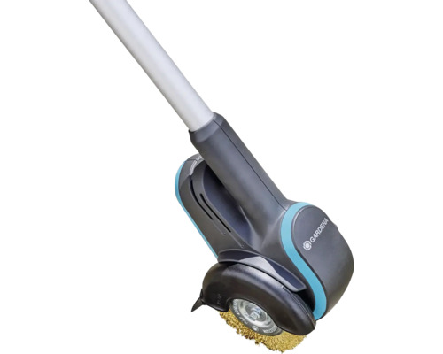 Akumulátorová kefa na škáry Gardena s teleskopickou rukoväťou na odstraňovanie buriny