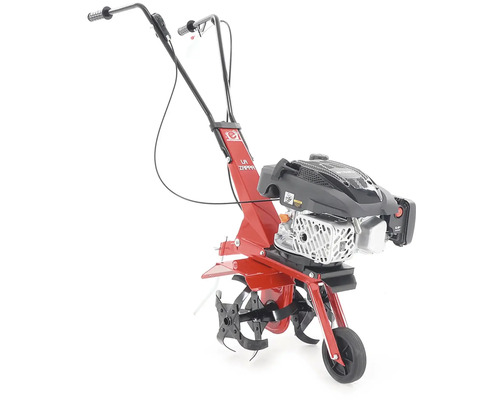 Motorový kultivátor na spracovanie pôdy v záhrade