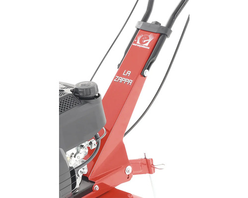 Detailný pohľad na motorový kultivátor s logom Eurosystems.