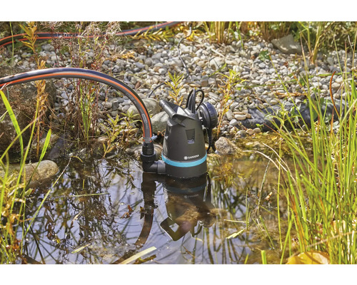 Záhradné jazierko s jazierkovým čerpadlom Gardena a záhradnou hadicou