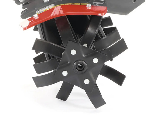 Detail nožov kultivátora.