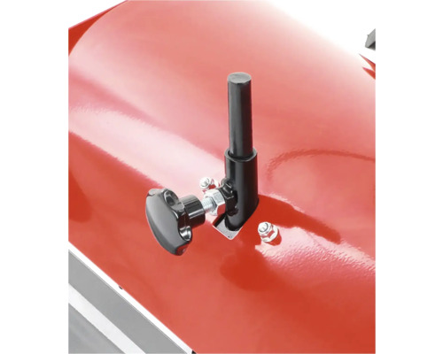 Detailný záber pieskovacej kabíny s nastavovacou skrutkou a držiakom