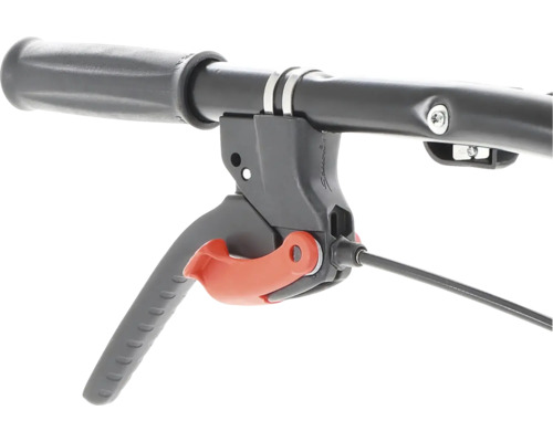 Detailný pohľad na riadidlá bicykla s brzdovou pákou