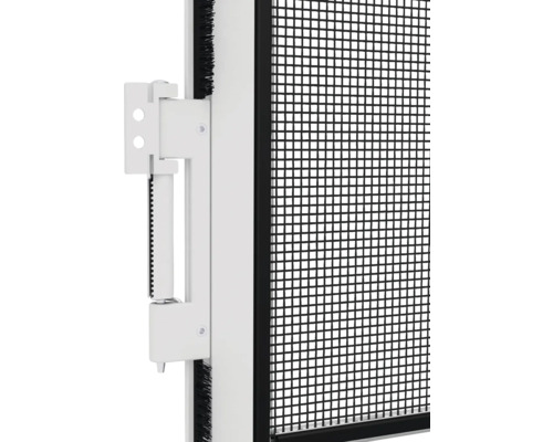 Detailný pohľad na sieť proti hmyzu s rámom a upevňovacími prvkami.