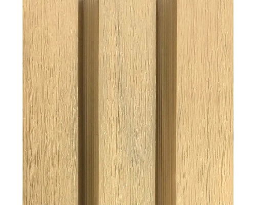 Detail dreveného obkladu s perom a drážkou