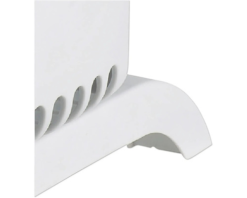 Detailný pohľad na radiátor s vetracími otvormi