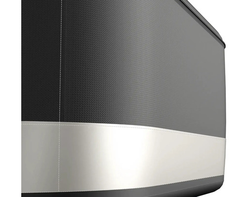 Detailný pohľad na ochranný kryt s textilnou štruktúrou a strieborným akcentným pruhom