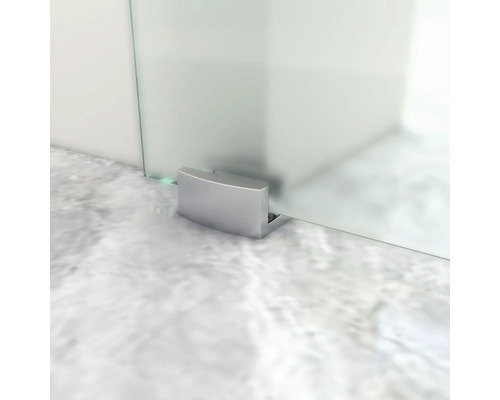 Detail sprchovacieho kúta s upevnením k podlahe