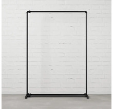 Stojan na šaty z kovových rúrok