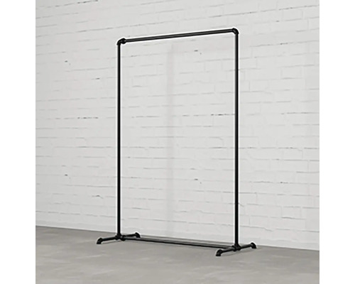 Kovový vešiak na oblečenie