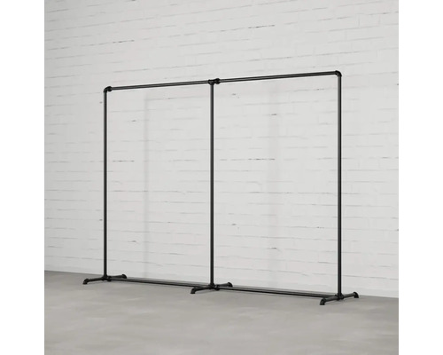 Dvojitý stojan na šaty z kovových rúrok