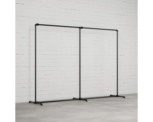 Dvojitý vešiak na šaty z kovovej rúrky