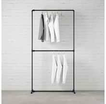 Kovový vešiak na oblečenie s dvomi tyčami na uloženie odevov