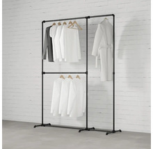 Stojan na oblečenie z rúrok s oblečením